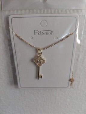 Gold Key Pendant Necklace - Gold